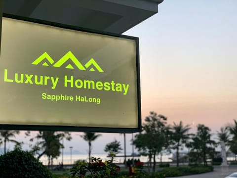 Day, Property logo or sign, Natural landscape, Logo/Certificate/Sign, Text overlay, Sea view, Street view