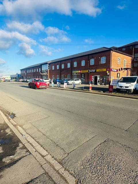 KNIGHTSBRIDGE COURT Hotel in Burton upon Trent