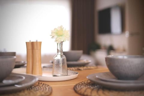 xxBrand Newxx sleeps 8, stylish japandi house House in Blackpool