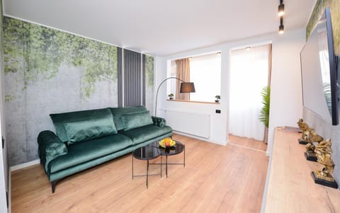 TV and multimedia, Seating area