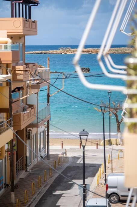 Family seacoast home Apartment in Chania