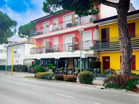 Property building, Street view