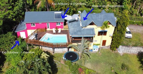 Property building, Bird's eye view, Garden view, Pool view, Swimming pool