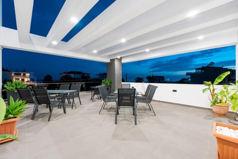 Grand Wave Luxury Suites Apartment in Halkidiki