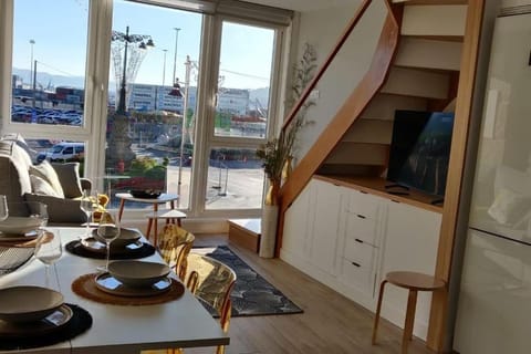 TV and multimedia, Kitchen or kitchenette, Living room, Dining area