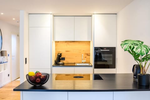 Kitchen or kitchenette, pet friendly, stove