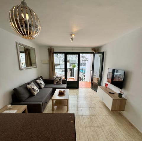 Communal lounge/ TV room, TV and multimedia