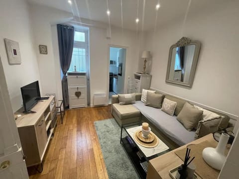 Appart à deux pas de paris expo Apartment in Vanves