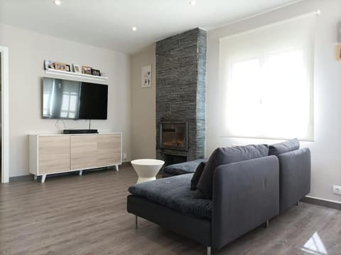 Communal lounge/ TV room, TV and multimedia