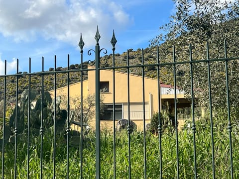 Property building, Spring, Natural landscape, Garden, Mountain view