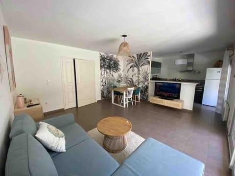 Communal lounge/ TV room, Seating area