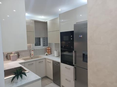 Cozy Renovated Apartment Apartment in Alimos