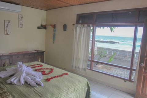 Bed, Natural landscape, View (from property/room), Balcony/Terrace, Photo of the whole room, Bedroom, towels