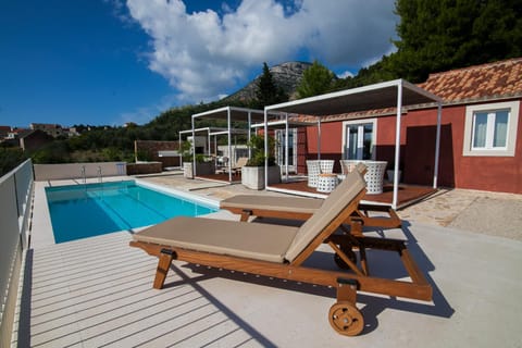 Swimming pool, sunbed