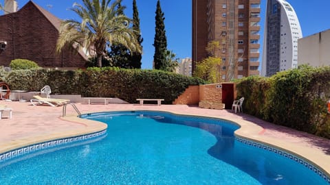 Swimming pool, Swimming pool