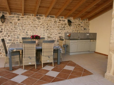 LE GRAND CHENE House in Provence-Alpes-Côte d'Azur