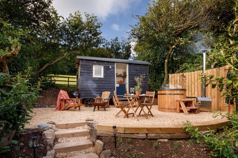 Property building, VIP