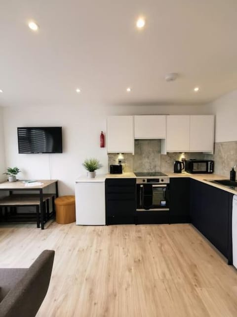Eastern Green Apartment, Penzance - Beach access and Parking Apartment in Penzance