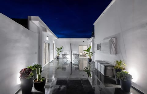 Inner courtyard view