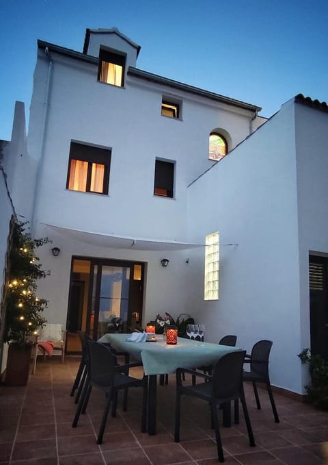 Patio, Night, Summer, Dining area