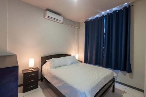 Bed, Photo of the whole room, Bedroom, air conditioner