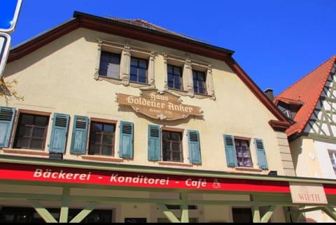 Property building, Restaurant/places to eat, Logo/Certificate/Sign
