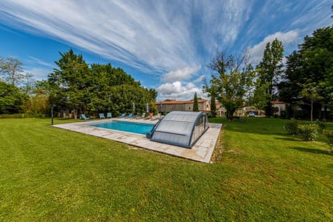 Garden, Garden view, Pool view, Swimming pool, sunbed