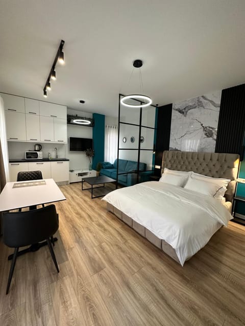 TV and multimedia, Kitchen or kitchenette, Living room, Seating area