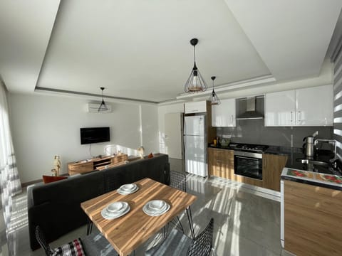 Communal lounge/ TV room, Dining area