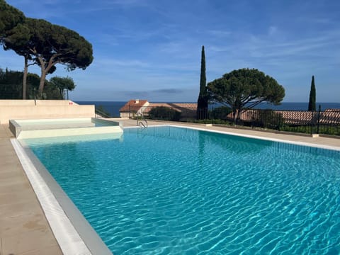 Sea view, Swimming pool