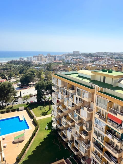 Day, Natural landscape, View (from property/room), Balcony/Terrace, City view, Pool view, Sea view, Swimming pool