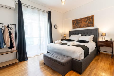 Bed, Bedroom, towels, wardrobe