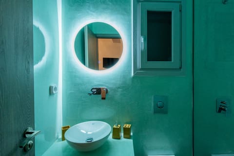 Golden View Suites Villa in Mesaria