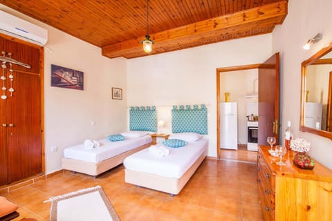 Bed, Bedroom, wardrobe, air conditioner