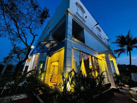 Property building, Night