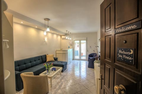 Meteora Sky House Apartment in Kalabaka