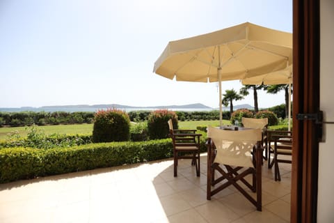 Spring, Day, Natural landscape, Garden, View (from property/room), Balcony/Terrace, Garden view