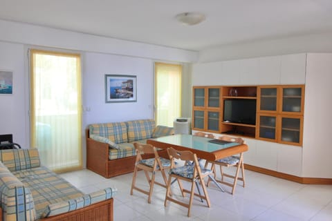 Appartamento fronte mare Apartment in Menton
