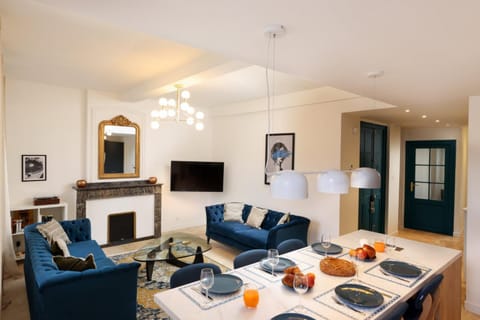 TV and multimedia, Living room, Dining area