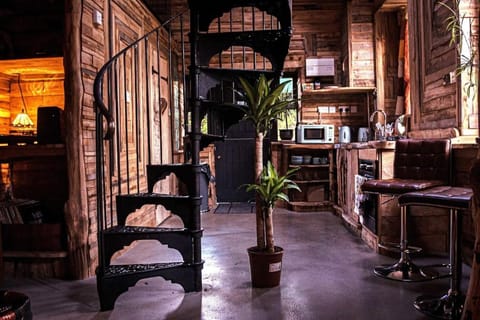 The Bristol Coach House in the heart of Bishopston Apartment in Bristol