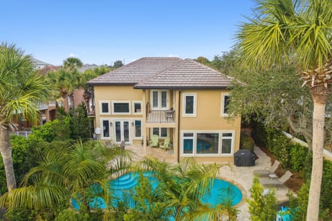 Property building, Patio, Patio, People, People, People, Natural landscape, BBQ facilities, BBQ facilities, Garden, Balcony/Terrace, Balcony/Terrace, Guests, Guests, Guests, Garden view, Pool view, Area and facilities, Area and facilities, Swimming pool, children, children, children, young children, young children, young children, older children, older children, older children, group of guests, group of guests, group of guests, Family, Family, Family, sunbed