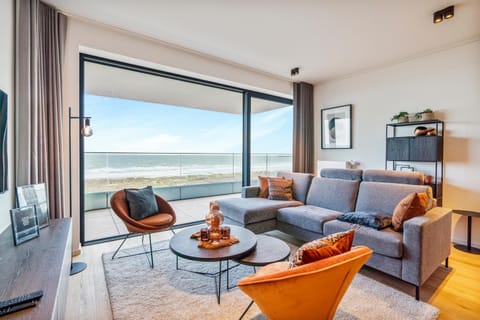 Seating area, Sea view, Sea view