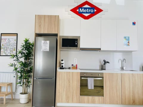 Kitchen or kitchenette, minibar, pet friendly, stove