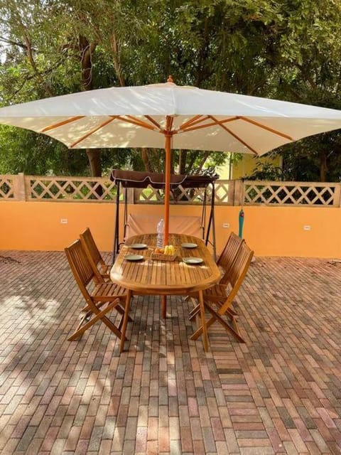 Patio, Dining area