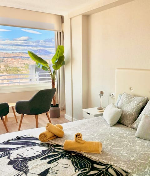 Bed, View (from property/room), Photo of the whole room, Bedroom