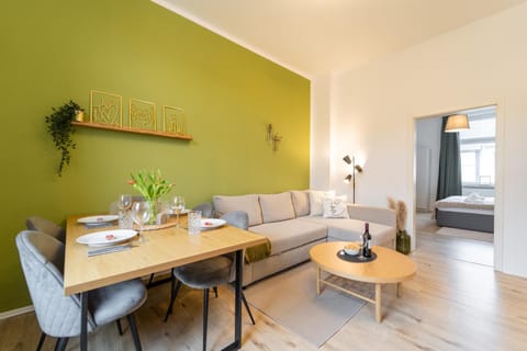 Living room, Photo of the whole room, Seating area, Dining area