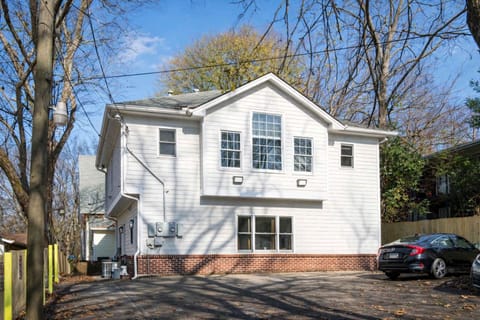 Checkmate House in Virginia Highland