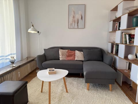 Library, Living room, Seating area
