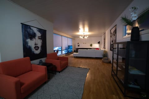 Villa Koivu 100m2 3mh, rauhallinen ja tyylikäs kaupunkikoti Villa in Finland