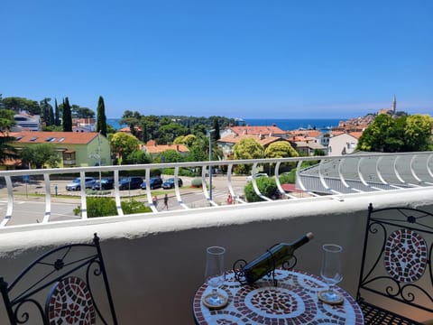 Natural landscape, Balcony/Terrace, Sea view